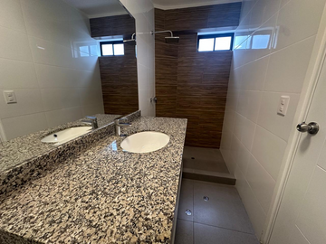 FLAT VENTA SAN BORJA, SEMI SOTANO, TERRAZA, 2 DORMITORIOS