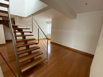 PENTHOUSE EN VENTA CERROS DE CAMACHO