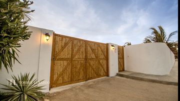 VENTA DE HOTEL FRENTE AL MAR EN LOS ORGANOS PIURA