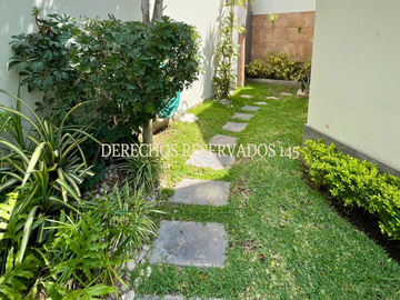 ¡BAJÓ DE PRECIO! LINDA CASA EN CONDOMINIO CERCA A PARQUE