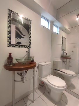 VENTA DE DEPARTAMENTO CON EXCELENTE UBICACIÓN EN MIRAFLORES