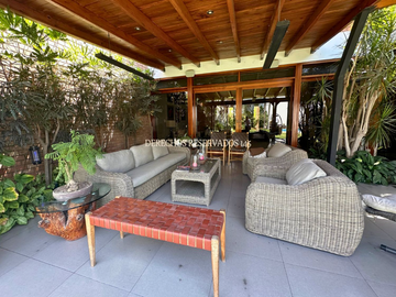 LINDA CASA DE 1,075 M² EN VENTA - LA PLANICIE