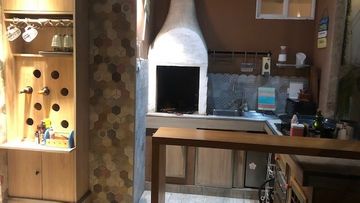 VENDO AMPLIA CASA EN SAN BORJA