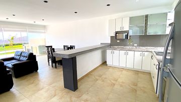 VENTA DE CASA EN MORAVIA II - PRIMERA FILA