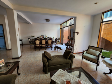 VENTA DE CASA EN CONDOMINIO PRIVADO- SANTIAGO SURCO