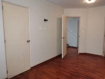 VENDO DUPLEX EN PEDRO VENTURO SURCO