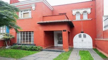 Venta de Casa en MIRAFLORES - LIMA 4 dormitorios - 7378 | MercadoCasa