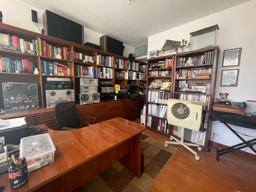 CONDOMINIO 2 PLANTAS - 4 DORMS C/U CON BAÑO - PISCINA