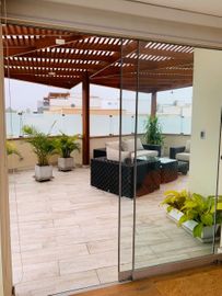 Alquiler o Venta casa en Condominop