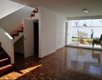 LINDA CASA EN VALLE HERMOSO