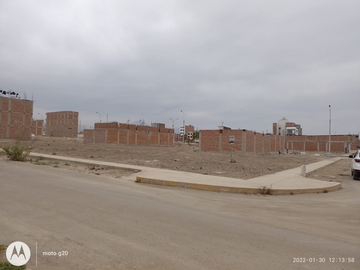 VENDO TERRENO INSCRITO EN ESQUINA URB LAS PRADERAS DE LURIN LURIN