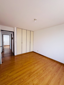 VENTA DE DEPARTAMENTO EN SAN BORJA, 2 HABITACIONES + ESTUDIO