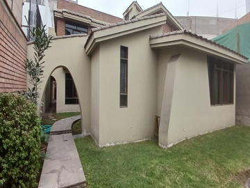 VENTA CASA EN SURCO URB NEPTUNO-MONTERRICO