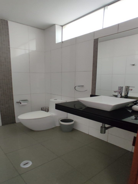 SE VENDE LINDA CASA EN LA MOLINA EL REFUGIO