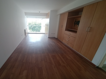VENDO AMPLIO DEPARTAMENTO CON VISTA A PARQUE EN SURCO