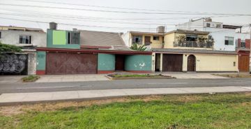 ALQUILO CASA-OFICINA URB. LA RIVERA DE MONTERRICO –LA MOLINA