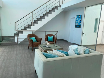 CASA DE PLAYA EN LOMAS DEL MAR KM 121 CERRO AZUL