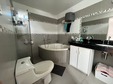 VENTA CASA EN LA AURORA MIRAFLORES (609-1143-1)