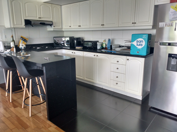 ALQUILO HERMOSO DPTO. 1DORM., C/TERRAZA, FINAMENTE AMOBLADO EQUIPADO. PISCINA, GIMNASIO, SAUNA, BBQ. C/OLIVAR, SAN ISIDRO.