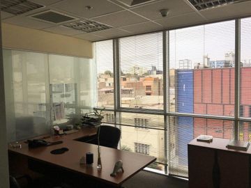 OFICINA EN ALQUILER