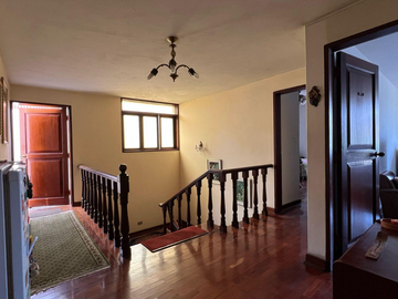 CASA EN VENTA O ALQUILER | TERRAZA CON JARDÍN | 4 ESTACIONAM