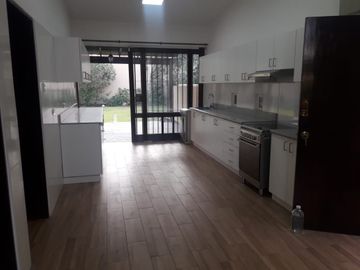ALQUILO CASA DE 1000M2 URB. RESIDENCIAL MONTERRICO – LA MOLINA