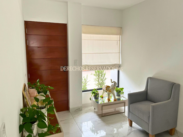 LINDA CASA INDEPENDIENTE EN ZONA CERRADA - URB. COVIMA
