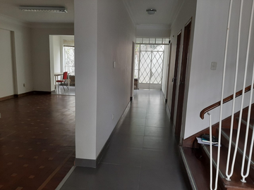 VENTA CASA PARA OFICINA,  SAN ISIDRO CERCA AL HOSPITAL FAP