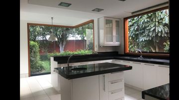 IMPECABLE CASA EN LA COMPUERTA - LA PLANICIE