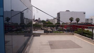 OFICINA EN ALQUILER EXCLUSIVO EN SAN ISIDRO (609-8-23 LUCY)