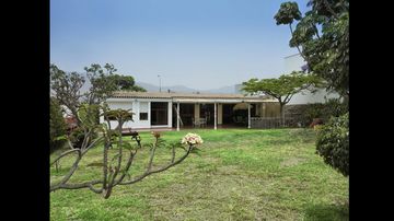 CASA 1000 M2 - 4 DORMS - AMPLIO JARDÍN - RINCONADA LAGO