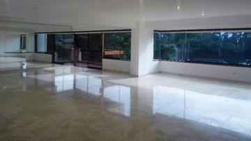 EXCELENTE DPTO CON LINDA VISTA A GOLF LOS INCAS