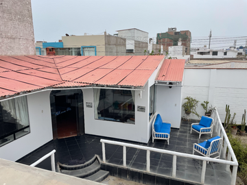 VENTA DE CASA DE PLAYA EN URB. PUNTA ROCAS – PUNTA NEGRA!! 