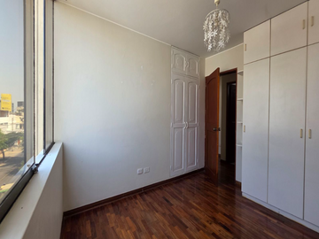 DEPARTAMENTO EN VENTA | VISTA CALLE | 3 DORM + ESTACIONAMIEN