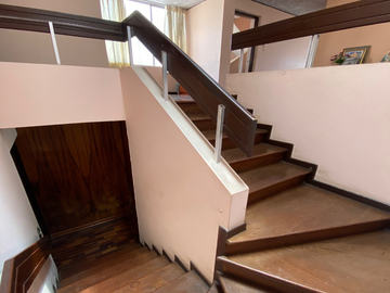CASA FRENTE A PARQUE EN VENTA,  ZONA RESIDENCIAL DE SURCO