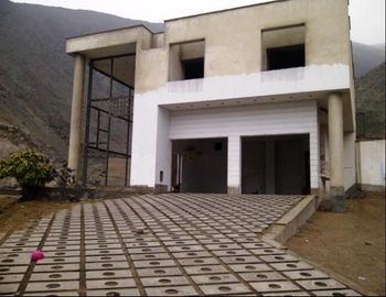 CASA COMO TERRENO en VENTA 