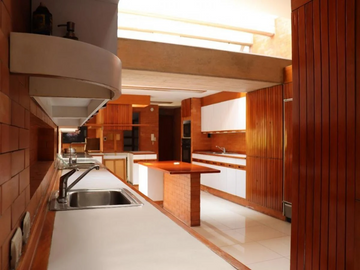 ¡CASUARINAS! EL CASCAJAL - VENDO CASA DE 2650 M²