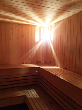 DEPARTAMENTO MIRAFLORES - MUY SEGURO! - IDEAL PERSONAS MAYORES  O NIÑOS PEQUEÑOS - PRIMER PISO