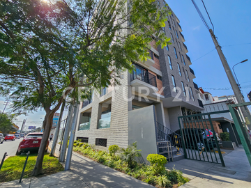 LOCAL COMERCIAL CEERCA AL TREBOL DE JAVIER PRADO