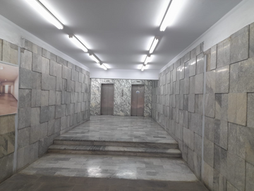 EDIFICIO DE OFICINAS CON 1ER PISO COMERCIAL EN PLAZA MAYOR