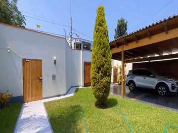 VENDO CASA DE UNA PLANTA EN SURCO 