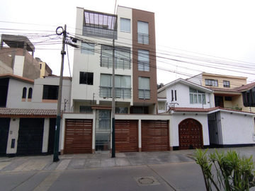 DEPARTAMENTO EN SANTIAGO DE SURCO URB LA VIRREYNA