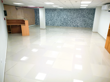 ALQUILO TIENDA EN CENTRO COMERCIAL CAMINOS DEL INCA - SURCO