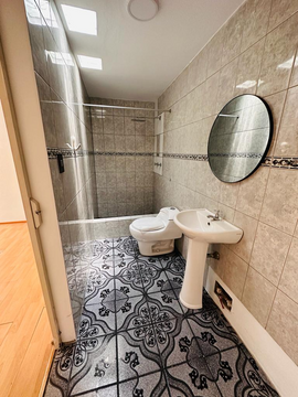 SE VENDE DEPARTAMENTO REMODELADO EN MAYORAZGO CHICO