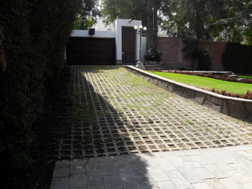 LINDA CASA EN LA PLANICIE