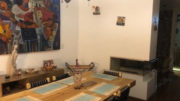 VENDO AMPLIA CASA EN SAN BORJA