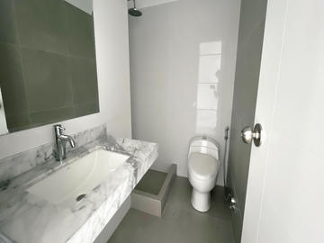 SURCO ESTRENO: VENTA DÚPLEX 146M2, 3 DORM, ENTREGA INMEDIATA