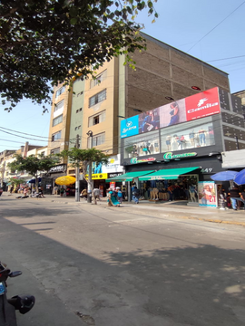 ALQUILER LOCAL COMERCIAL EN GAMARRA 275 M2 EN 2DO PISO