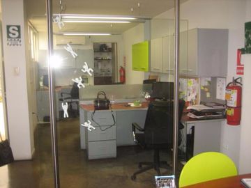 MUY BUENA OFICINA EN MIRAFLORES