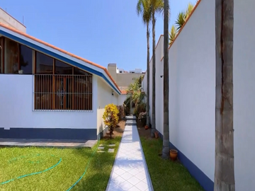 VENDO CASA DE UNA PLANTA EN SURCO 